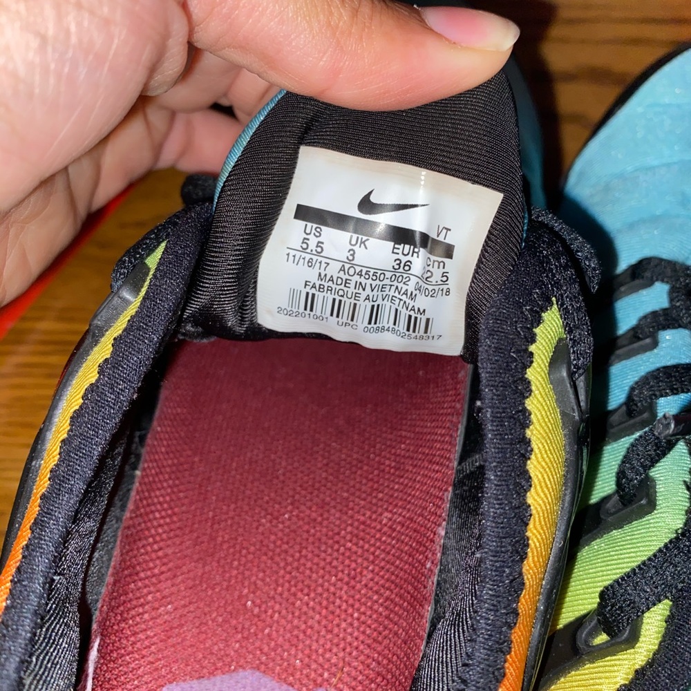 Nike Vapormax NO I WILL NOT ACCEPT ANY OFFERS LOWER THAN WHATS POSTED. - Picture 2 of 11